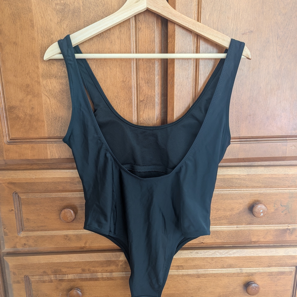 Black Scoopneck Swimsuit with Pink Lips Design - Picture 2 of 3